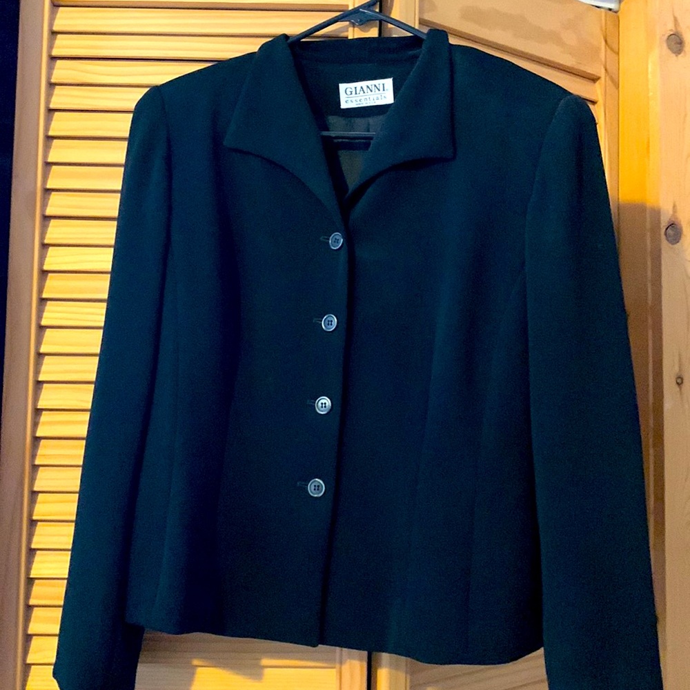 Gianni Essentials Women’s Jacket Size